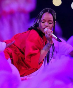 Read more about the article Rihanna Net Worth 2024: Biography, Age, Career, Spouse, Children, Parents, Awards