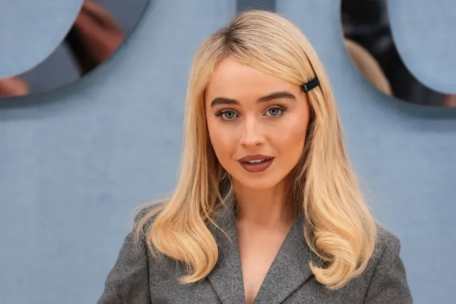 Sabrina Carpenter full name, age, date of Birth, place of birth, origin, occupation, spouse, citizenship, page handles, net worth.