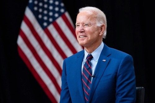 Joe Biden full name, date of birth, age, place of birth, citizenship, origin, occupation, spouse, net worth.